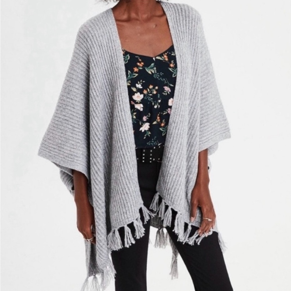 American Eagle Gray Knit Fringe Tassel Open Cardigan Kimono One Size